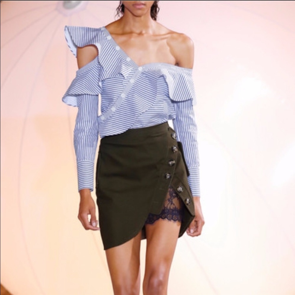 SELF-PORTRAIT OFF-the-shoulder